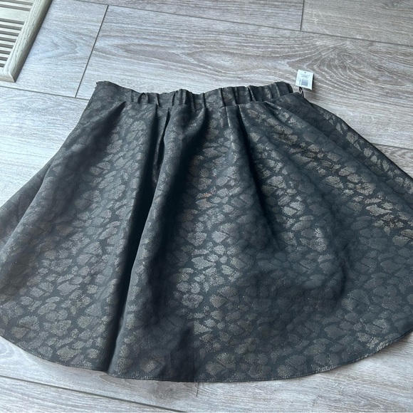 NWT Aritzia Talula Black & Bronze  Abstract Patterned Flared Mini Skirt - Picture 14 of 15